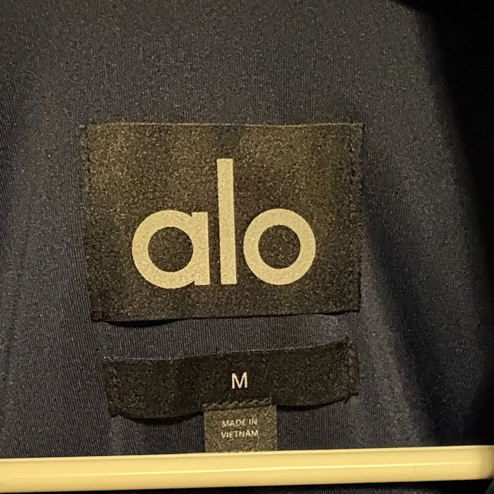 ALO Yoga Ribbed Velour Cropped Mountain Side Jacket - Picture 4 of 8